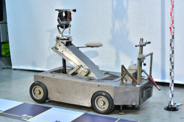 1950s McAllister Hydraulic Camera Dolly with Lifting Arm
