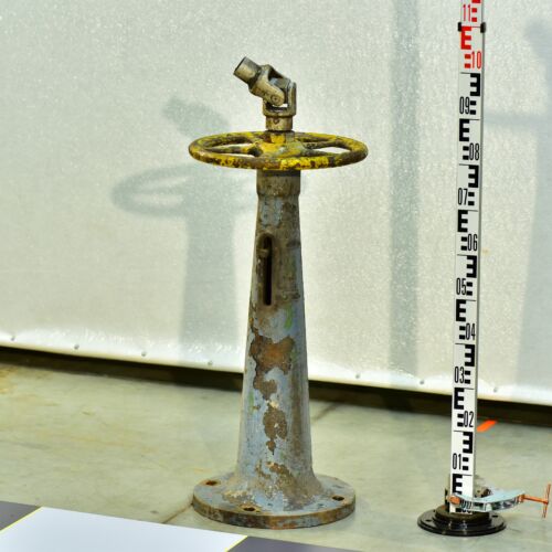 Boiler-House Remote Handwheel for an Overhead Steam or Feedwater Valve, with Universal Joint on a Cast-Iron Trumpet Pedestal – No. 1 Boiler-House Remote Handwheel for an Overhead Steam or Feedwater Valve, with Universal Joint on a Cast-Iron Trumpet Pedestal – No. 1