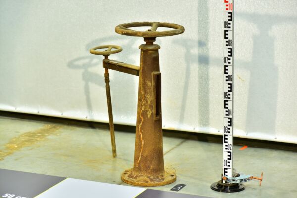 Turbine-Hall Remote Valve Handwheel with Auxiliary Control Wheel on a T-Section Bracket and Cast-Iron Tulip Pedestal – No. 3 Turbine-Hall Remote Valve Handwheel with Auxiliary Control Wheel on a T-Section Bracket and Cast-Iron Tulip Pedestal – No. 3
