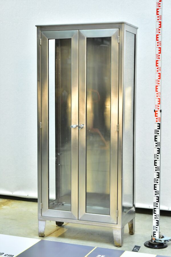 Tall Stainless-Steel Surgical Display Cabinet in American Military Style – No. 5 Tall Stainless-Steel Surgical Display Cabinet in American Military Style – No. 5