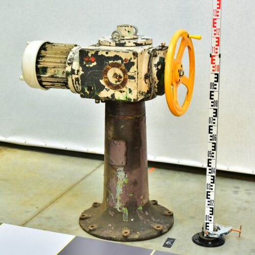 Power-Station Turbine-Hall Steam or Feedwater Valve Handwheel with Electric Servo on a Cast-Iron Tulip Pedestal – No. 6 Power-Station Turbine-Hall Steam or Feedwater Valve Handwheel with Electric Servo on a Cast-Iron Tulip Pedestal – No. 6