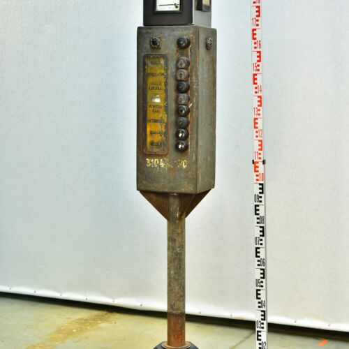 Steam-Turbine Generating-Unit Status and Alarm Indicator Tower on a Tubular Pedestal – No. 2 Steam-Turbine Generating-Unit Status and Alarm Indicator Tower on a Tubular Pedestal – No. 2