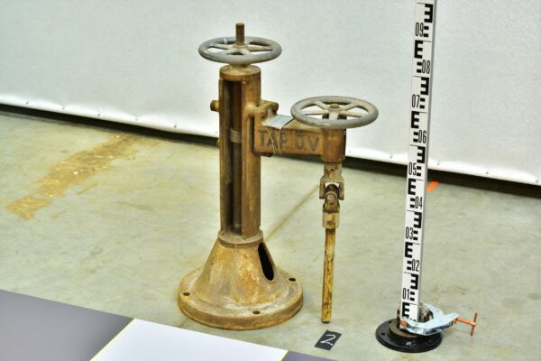 Turbine-Hall Remote Valve Handwheel with Auxiliary Control Wheel on a Cast Bracket and Cast-Iron Tulip Pedestal – No. 2 Turbine-Hall Remote Valve Handwheel with Auxiliary Control Wheel on a Cast Bracket and Cast-Iron Tulip Pedestal – No. 2